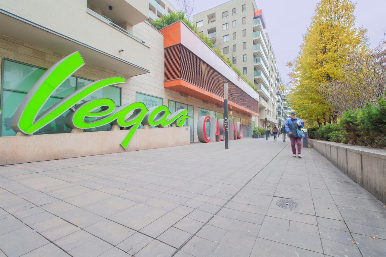 Corvin Modern Two Bedroom Apartment Free Parking Budapest Exterior photo