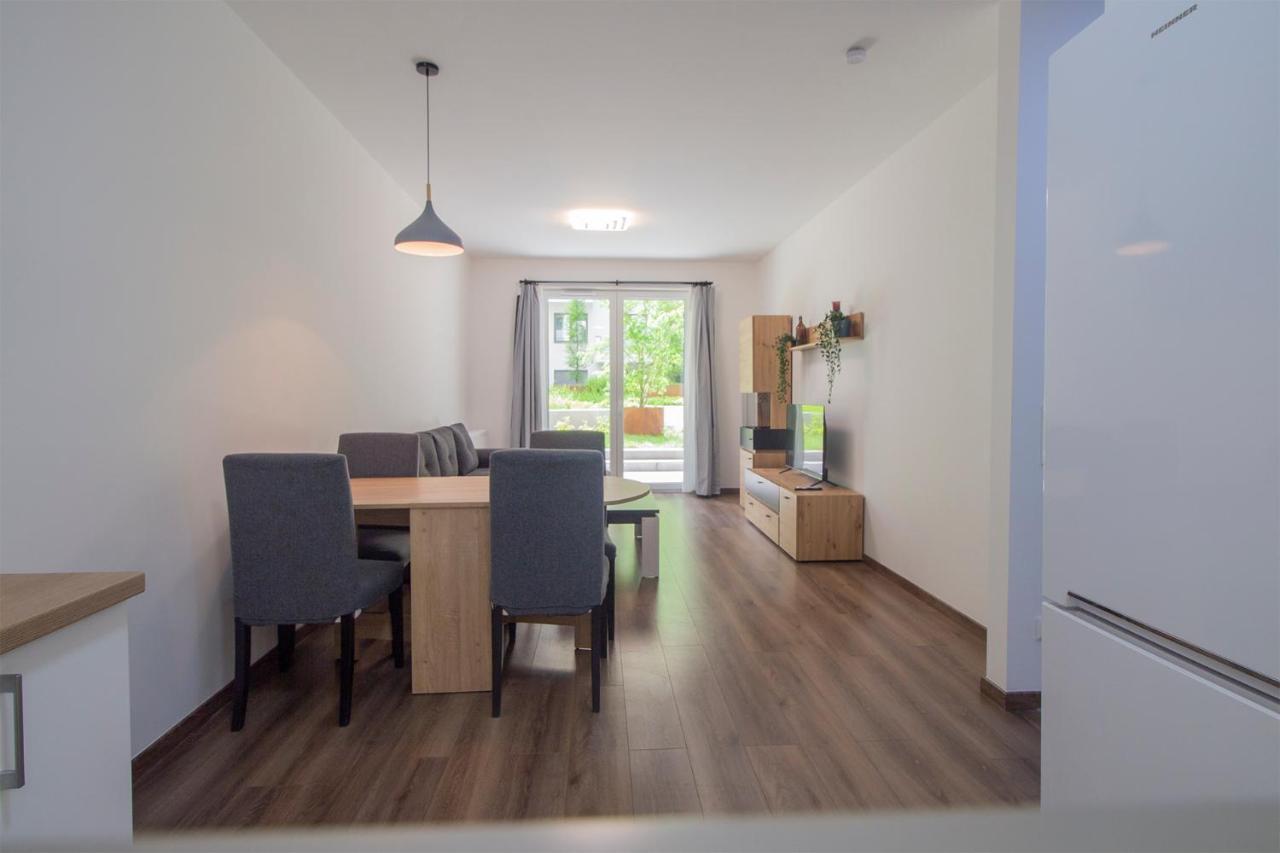 Corvin Modern Two Bedroom Apartment Free Parking Budapest Exterior photo
